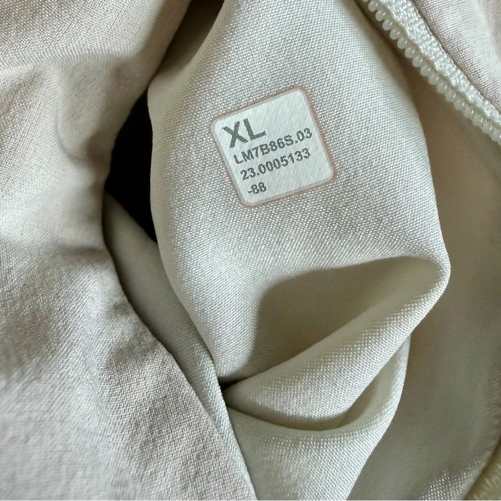 Lululemon 5" Pace Breaker Shorts XL Linerless  Downtown Tan Khaki Beige - Picture 3 of 9